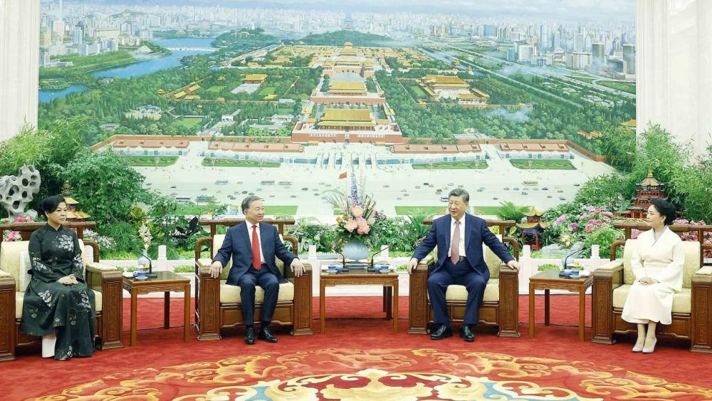 Tổng Bí thư Chủ tịch Trung Quốc Tập Cận Bình tiễn Tổng Bí thư Chủ tịch nước Tô Lâm